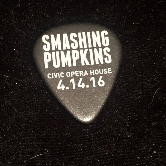 Smashing Pumpkins Chicago Civic Opera House 4/14/16 Tour Guitar Pick Loop 97.9 - Picture 1 of 2